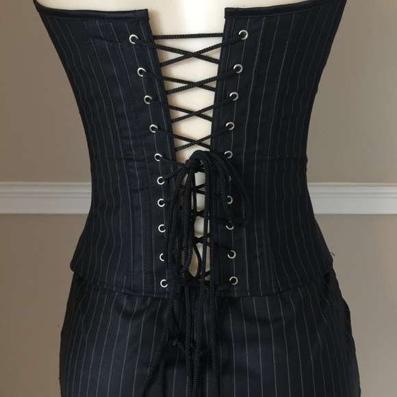  LIKE NEW Pinstripe Corset and Skirt - Picture 6 of 8